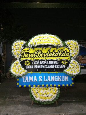 Papan Bunga Duka di Mamajang